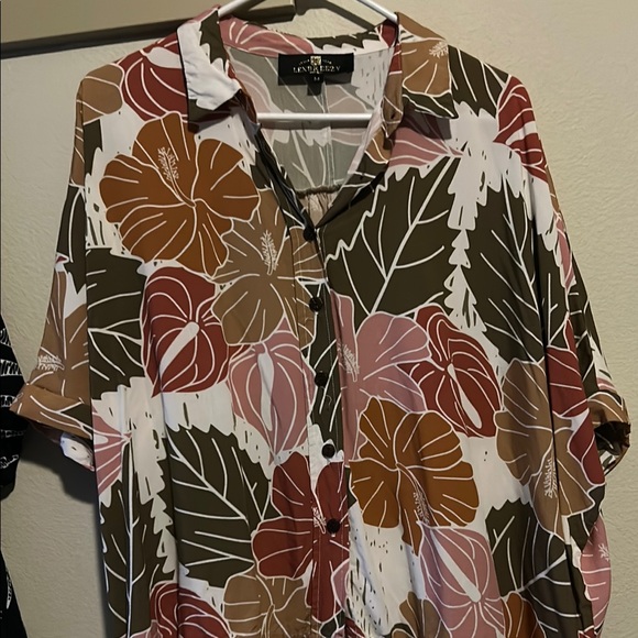 Lex Breezy Other - Lex Breezy womens Tropical Leaf Print Shirt - Green, Brown, White